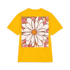 Retro Daisy Floral Tee — Vintage 60s-Inspired Flower Graphic T-Shirt