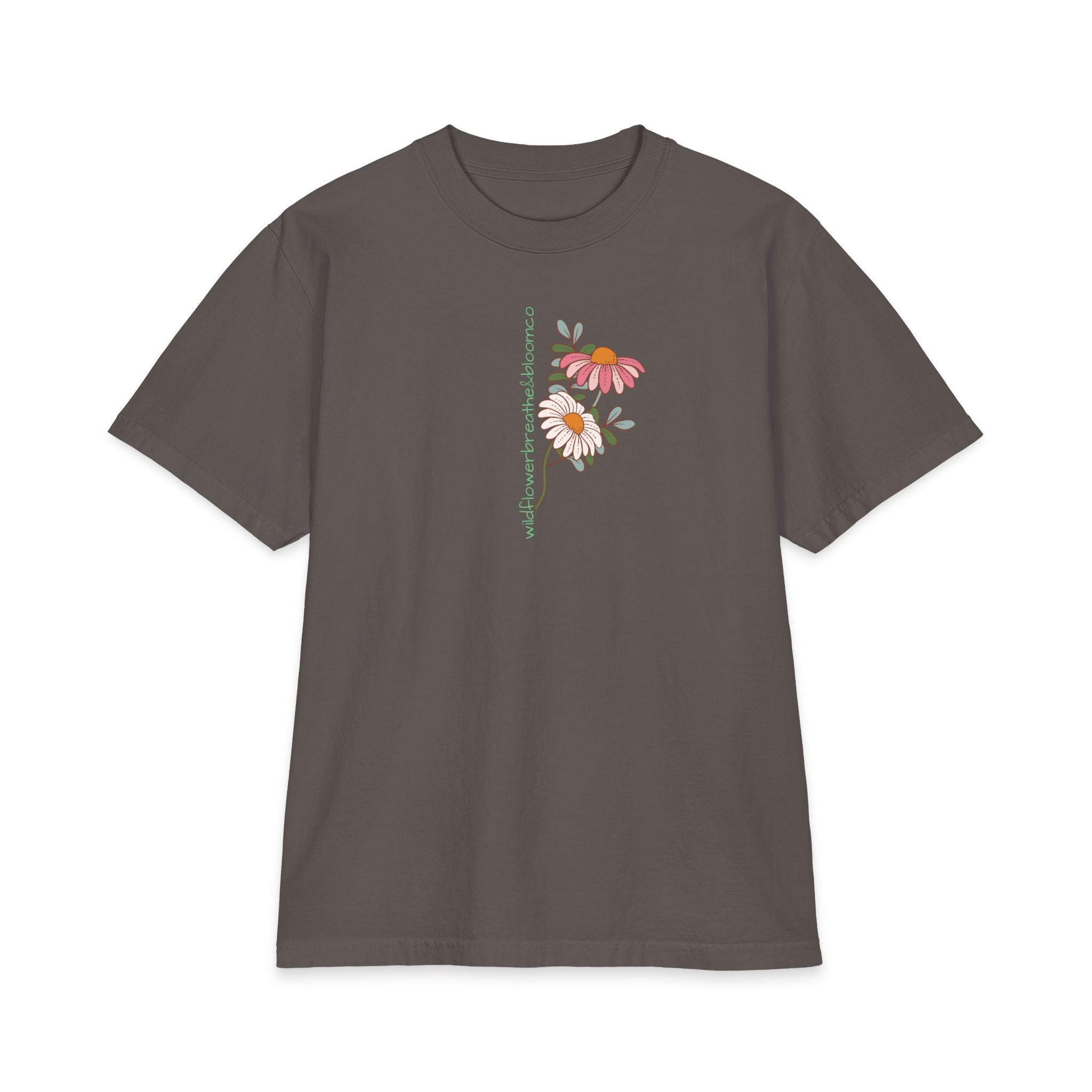 Retro Daisy Floral Tee — Vintage 60s-Inspired Flower Graphic T-Shirt